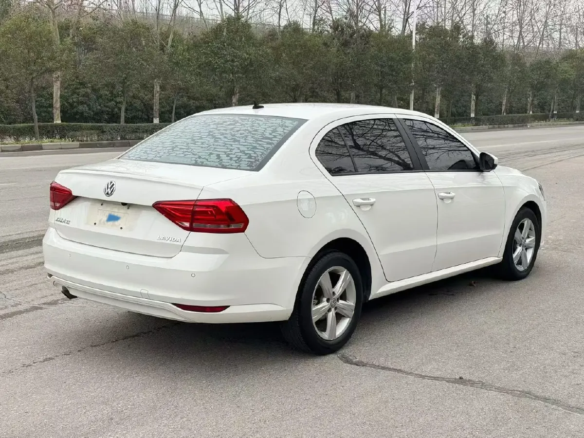 2017 Volkswagen Lavida 1.6L 110HP L4 6AT,autocango,china used car exporter,china ev exporter,chinese used car exporter,chinese used ev exporter