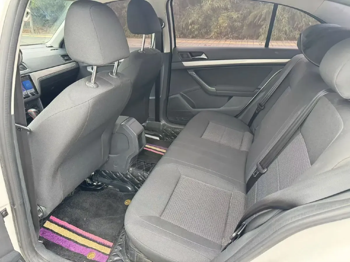 2017 Volkswagen Lavida 1.6L 110HP L4 6AT,autocango,china used car exporter,china ev exporter,chinese used car exporter,chinese used ev exporter