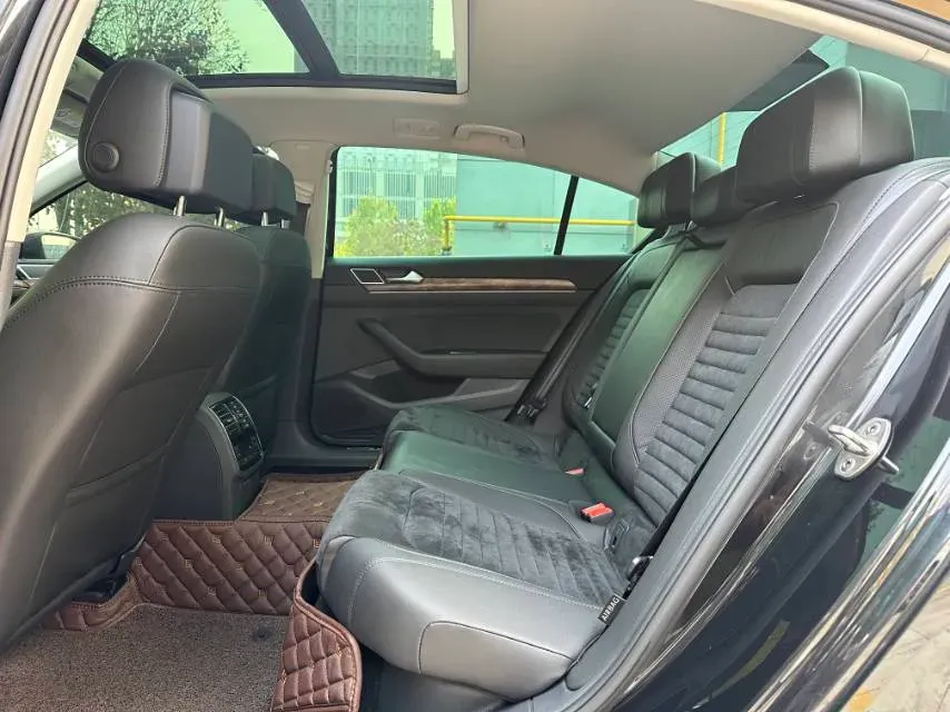 2018 Volkswagen Magotan 1.8T 180HP L4 7DCT,autocango,china used car exporter,china ev exporter,chinese used car exporter,chinese used ev exporter