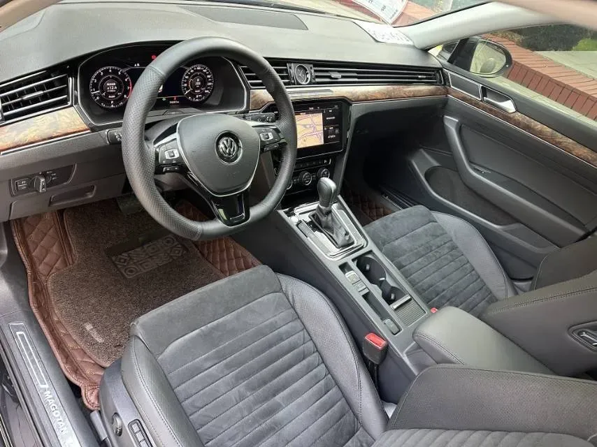2018 Volkswagen Magotan 1.8T 180HP L4 7DCT,autocango,china used car exporter,china ev exporter,chinese used car exporter,chinese used ev exporter