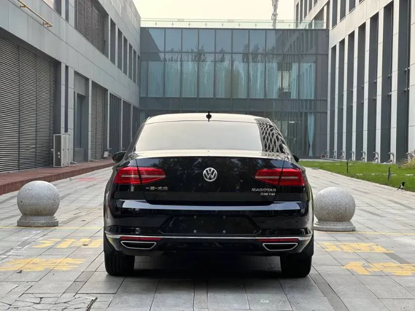 2018 Volkswagen Magotan 1.8T 180HP L4 7DCT,autocango,china used car exporter,china ev exporter,chinese used car exporter,chinese used ev exporter