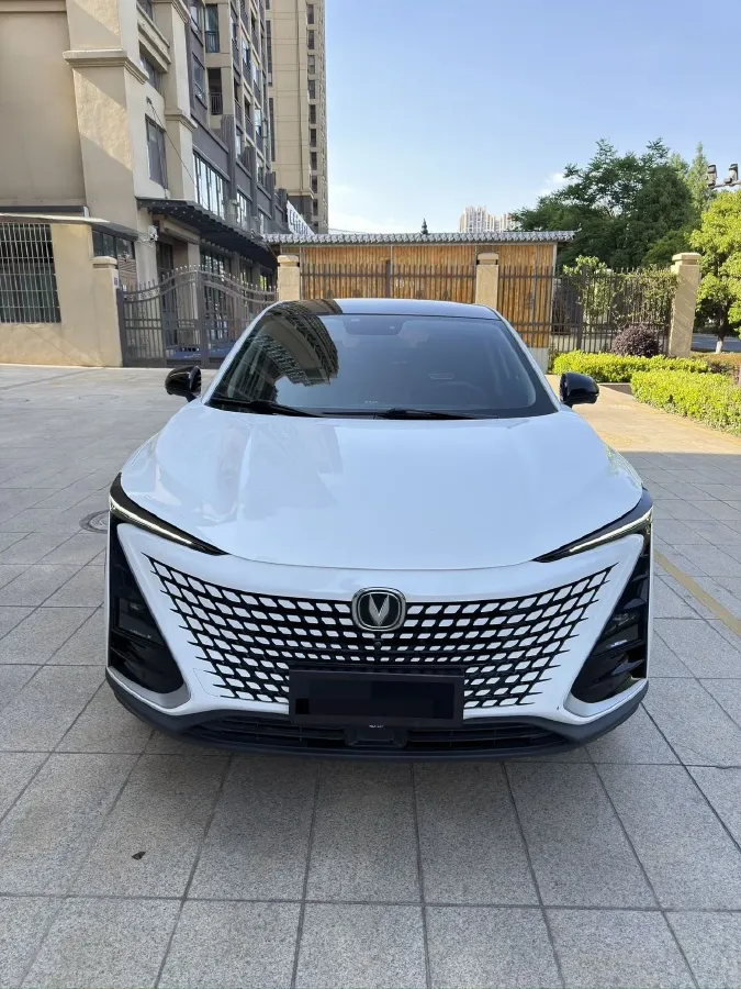 2020 ChangAn UNI-T 1.5T 180HP L4 7DCT,autocango,china used car exporter,china ev exporter,chinese used car exporter,chinese used ev exporter
