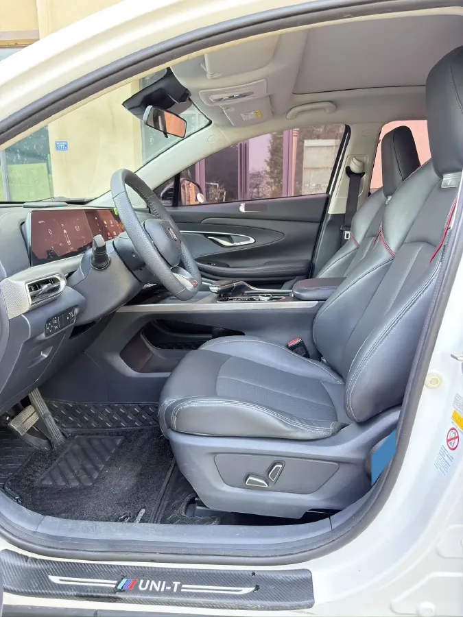 2020 ChangAn UNI-T 1.5T 180HP L4 7DCT,autocango,china used car exporter,china ev exporter,chinese used car exporter,chinese used ev exporter