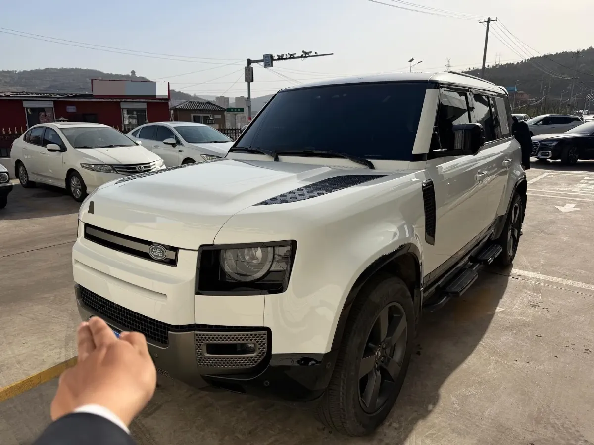 2024 Land Rover Defender 3.0T 400HP L6 8AT,autocango,china used car exporter,china ev exporter,chinese used car exporter,chinese used ev exporter
