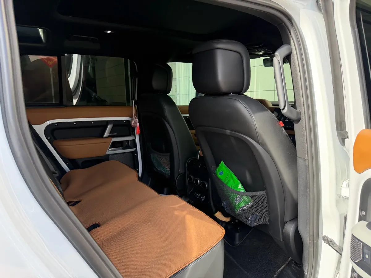 2024 Land Rover Defender 3.0T 400HP L6 8AT,autocango,china used car exporter,china ev exporter,chinese used car exporter,chinese used ev exporter