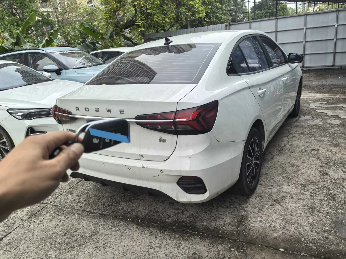 2021 Roewe i5 1.5L 120HP L4 CVT,autocango,china used car exporter,china ev exporter,chinese used car exporter,chinese used ev exporter