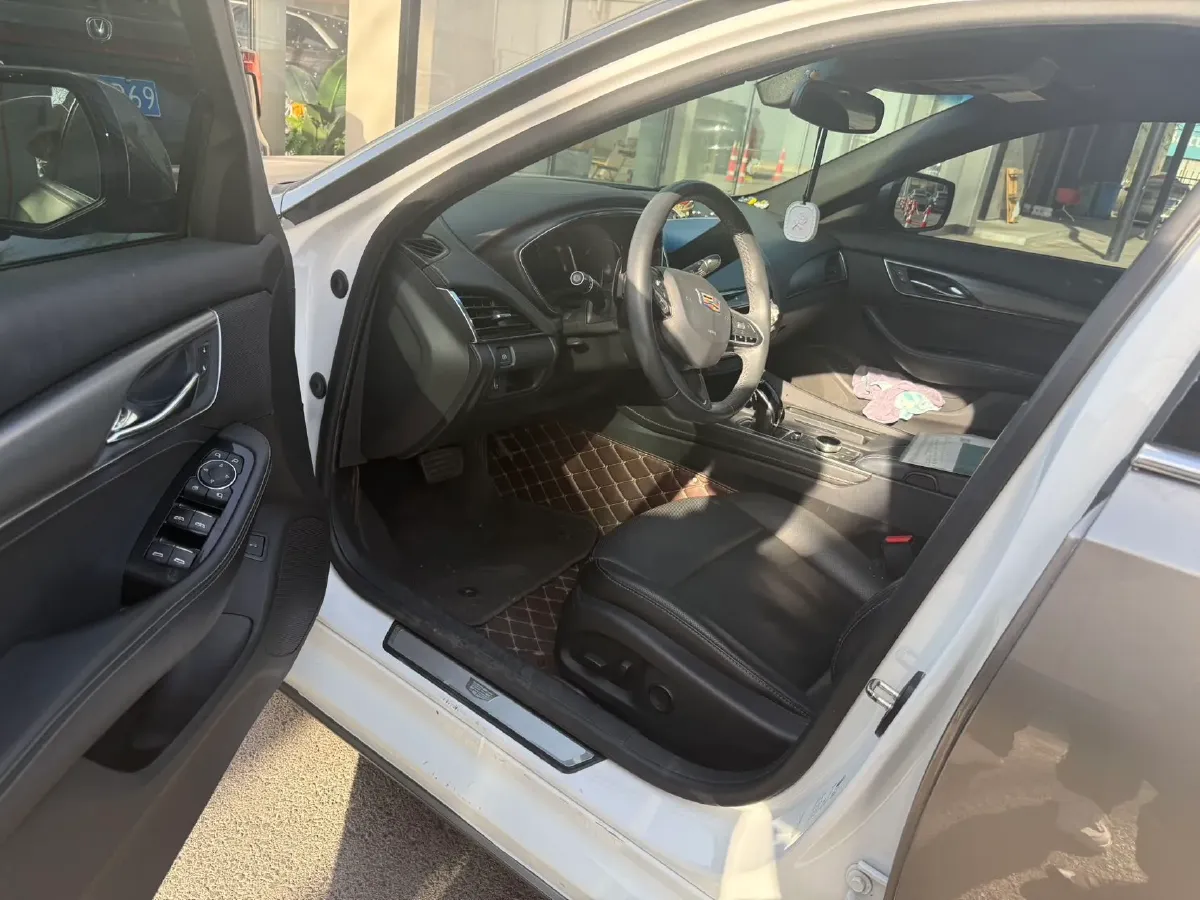 2022 Cadillac CT5 2.0T 237HP L4 10AT,autocango,china used car exporter,china ev exporter,chinese used car exporter,chinese used ev exporter