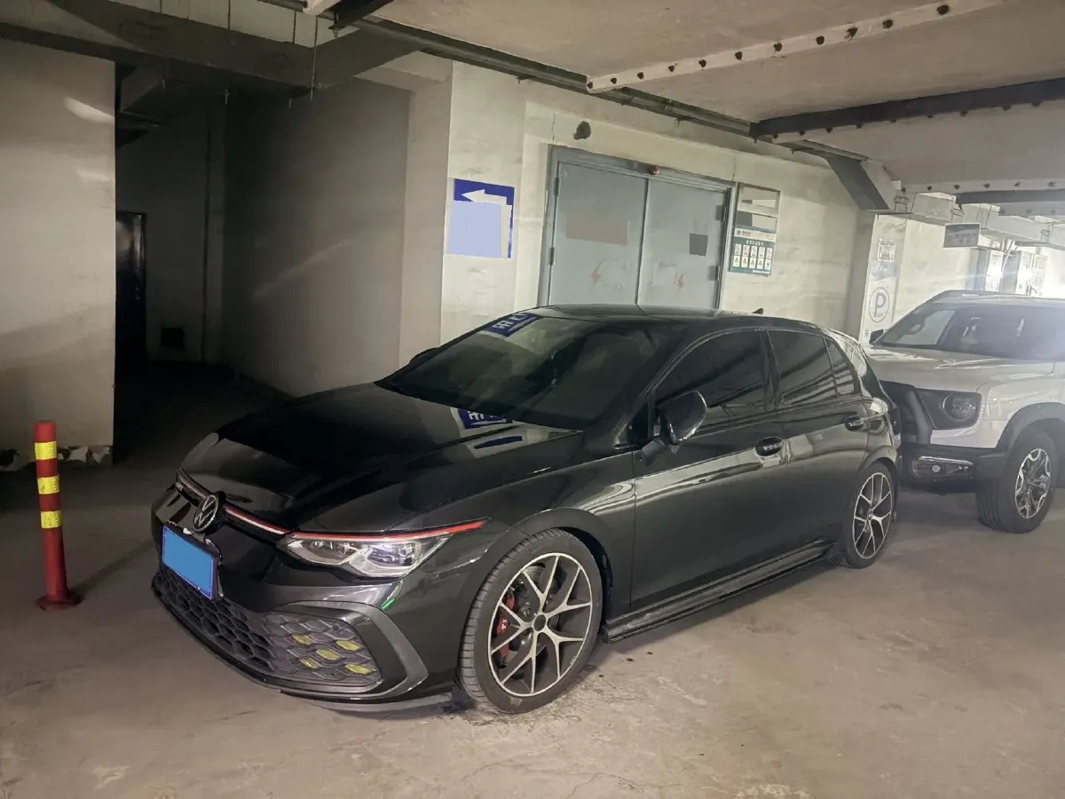 2021 Volkswagen GolfGTI 2.0T 220HP L4 7DCT,autocango,china used car exporter,china ev exporter,chinese used car exporter,chinese used ev exporter