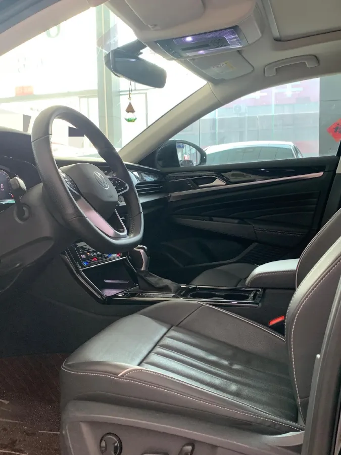 2023 Volkswagen Passat 2.0T 186HP L4 7DCT,autocango,china used car exporter,china ev exporter,chinese used car exporter,chinese used ev exporter