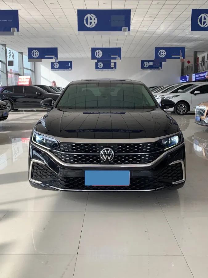 2023 Volkswagen Passat 2.0T 186HP L4 7DCT,autocango,china used car exporter,china ev exporter,chinese used car exporter,chinese used ev exporter
