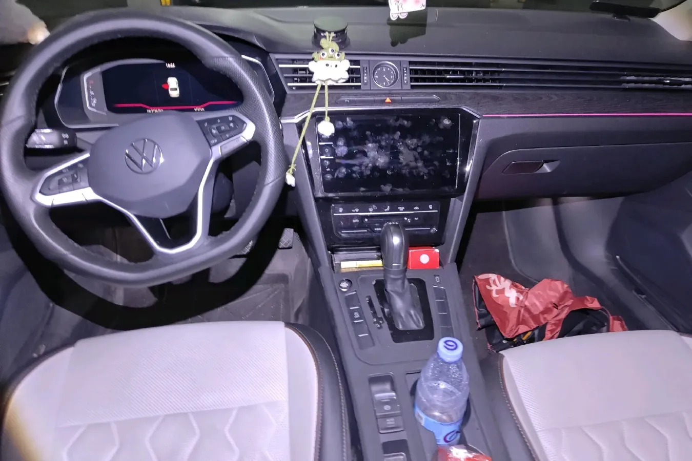 2026 Volkswagen Magotan 2.0T 220HP L4 7DCT,autocango,china used car exporter,china ev exporter,chinese used car exporter,chinese used ev exporter