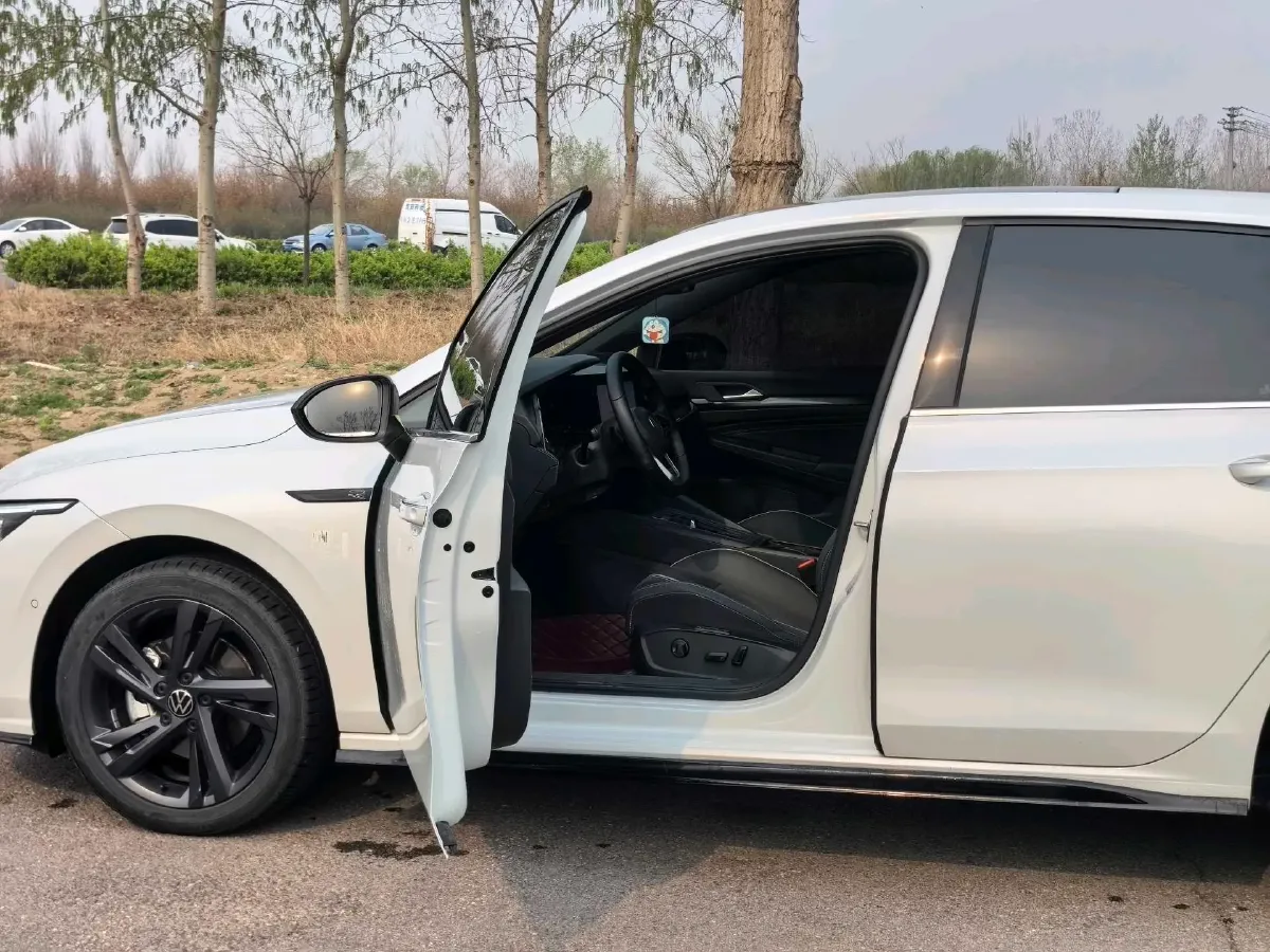 2023 Volkswagen Golf 1.4T 150HP L4 7DCT,autocango,china used car exporter,china ev exporter,chinese used car exporter,chinese used ev exporter