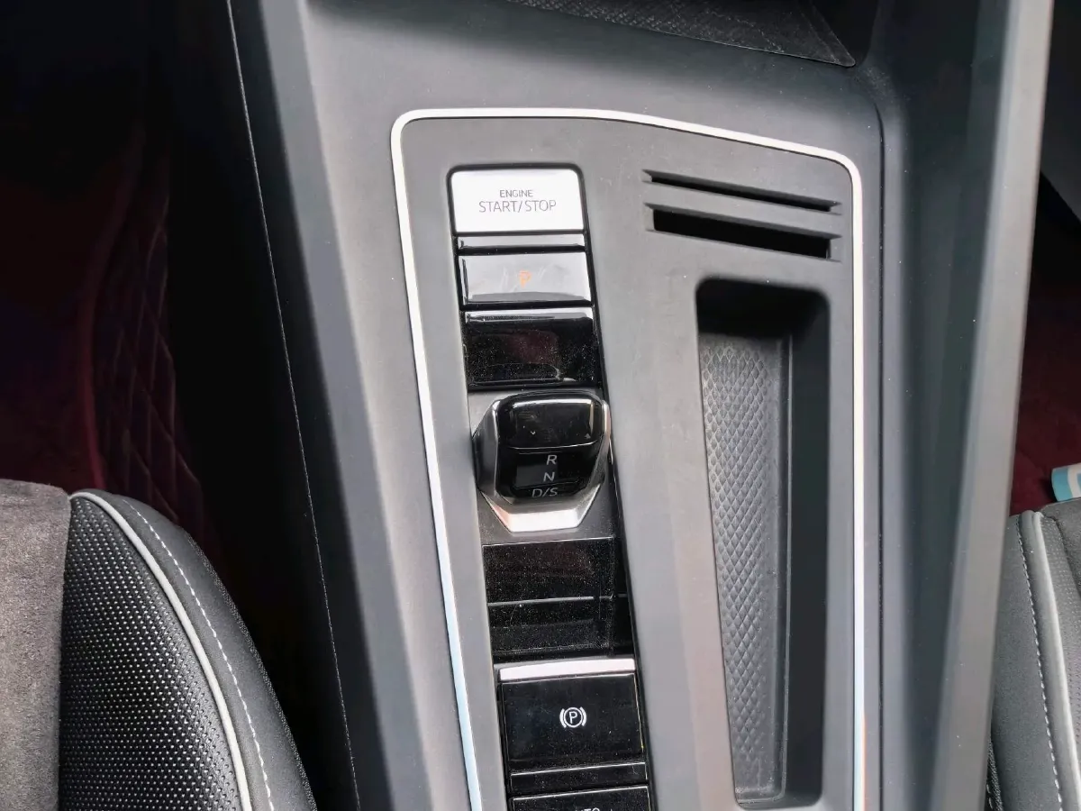 2023 Volkswagen Golf 1.4T 150HP L4 7DCT,autocango,china used car exporter,china ev exporter,chinese used car exporter,chinese used ev exporter