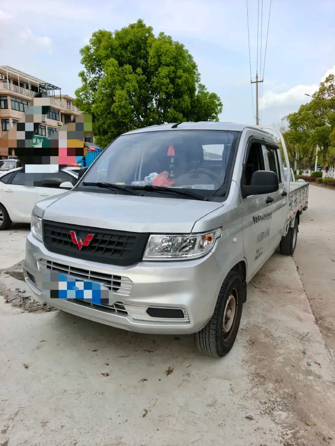2023 WuLing RongGuang New Truck 1.5L 102HP L4 5MT,autocango,china used car exporter,china ev exporter,chinese used car exporter,chinese used ev exporter