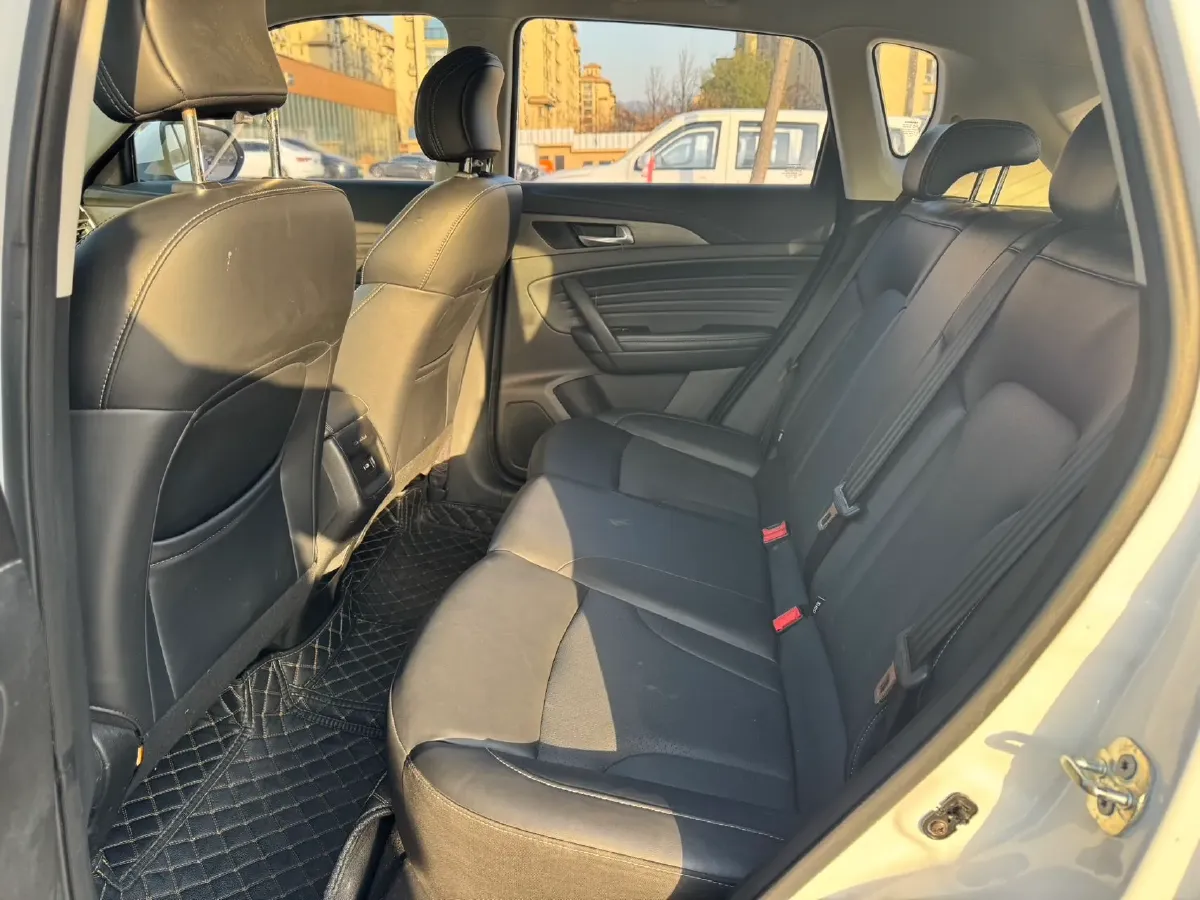 2021 ChangAn CS35 Plus 1.6L 128HP L4 5MT,autocango,china used car exporter,china ev exporter,chinese used car exporter,chinese used ev exporter