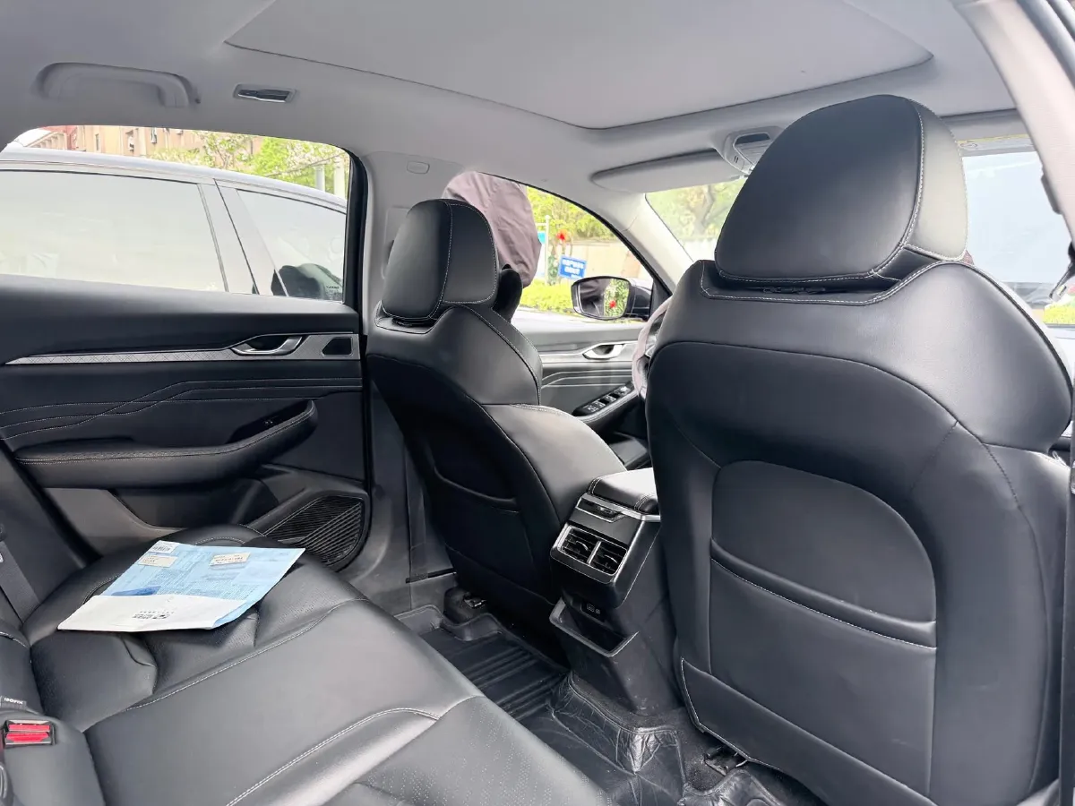 2021 Geely Preface 2.0T 190HP L4 7DCT,autocango,china used car exporter,china ev exporter,chinese used car exporter,chinese used ev exporter