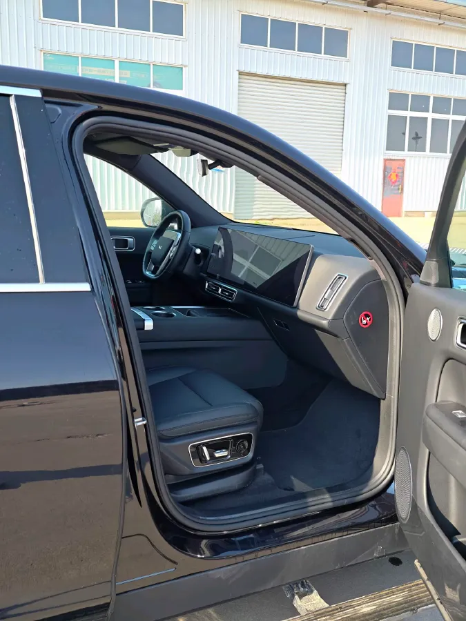 2023 Li L7 Range Extended 154HP REEV 40.9KWH,autocango,china used car exporter,china ev exporter,chinese used car exporter,chinese used ev exporter