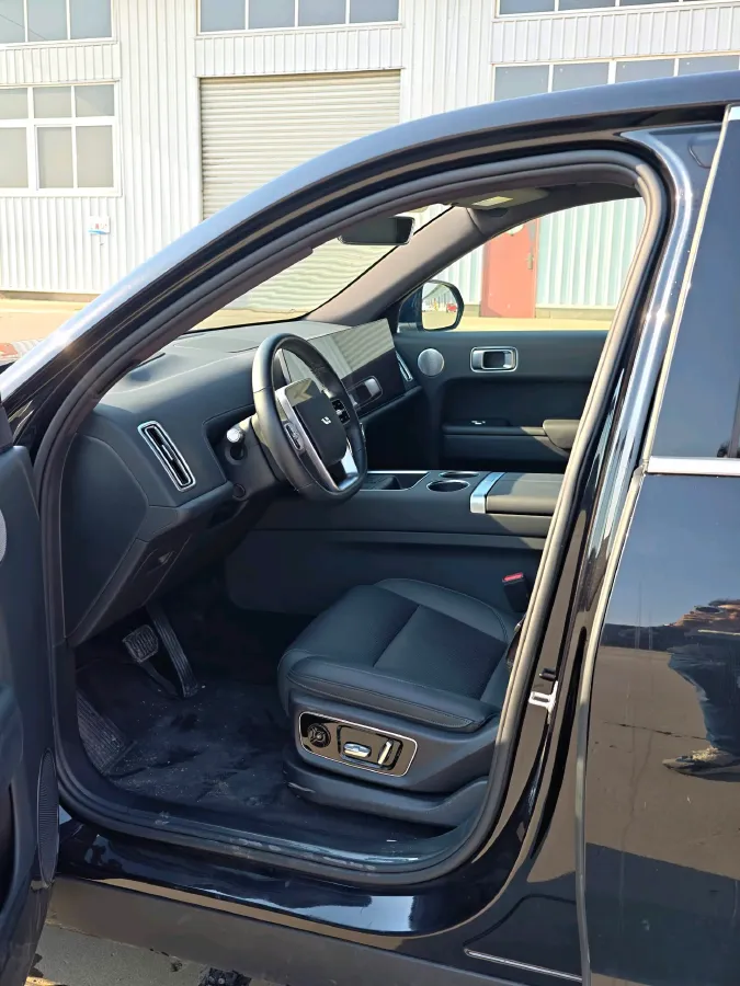 2023 Li L7 Range Extended 154HP REEV 40.9KWH,autocango,china used car exporter,china ev exporter,chinese used car exporter,chinese used ev exporter