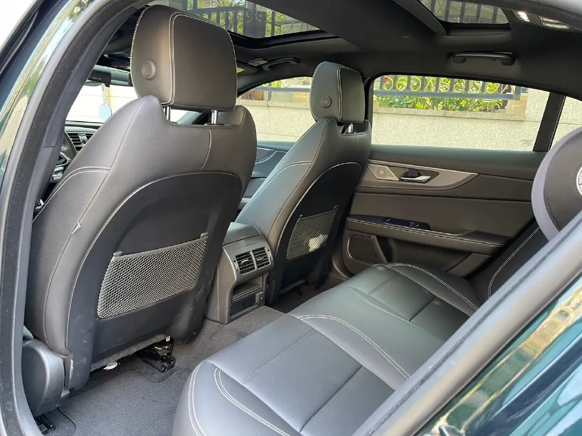 2023 Jaguar XEL 2.0T 200HP L4 8AT,autocango,china used car exporter,china ev exporter,chinese used car exporter,chinese used ev exporter