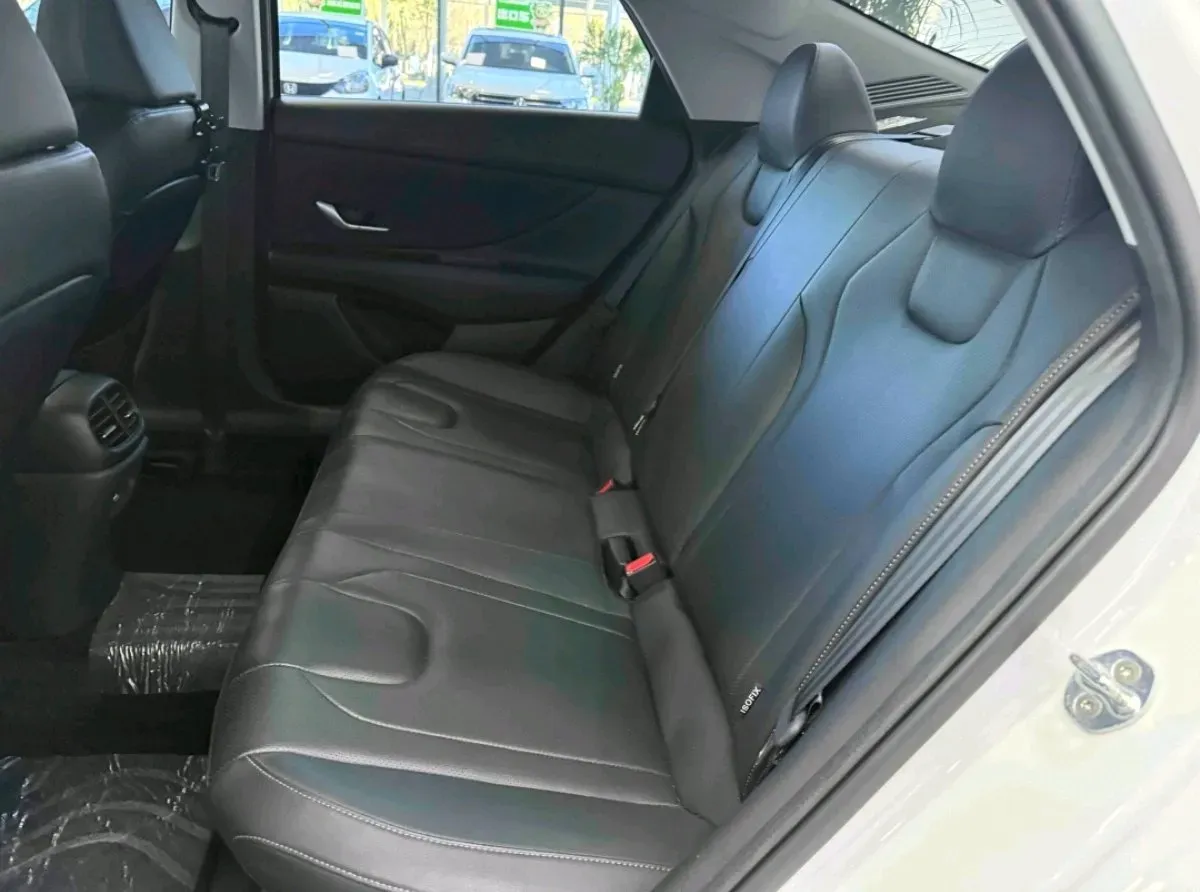 2022 Hyundai Elantra 1.5L 115HP L4 CVT,autocango,china used car exporter,china ev exporter,chinese used car exporter,chinese used ev exporter