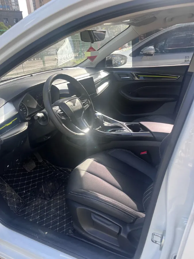 2021 Roewe i5 1.5L 120HP L4 CVT,autocango,china used car exporter,china ev exporter,chinese used car exporter,chinese used ev exporter