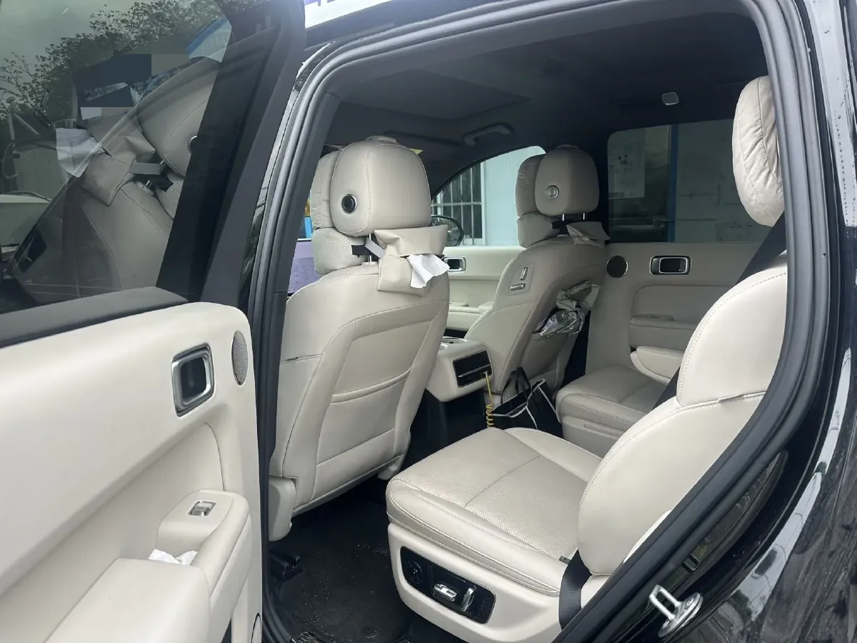 2023 Li L7 Range Extended 154HP REEV 40.9KWH,autocango,china used car exporter,china ev exporter,chinese used car exporter,chinese used ev exporter