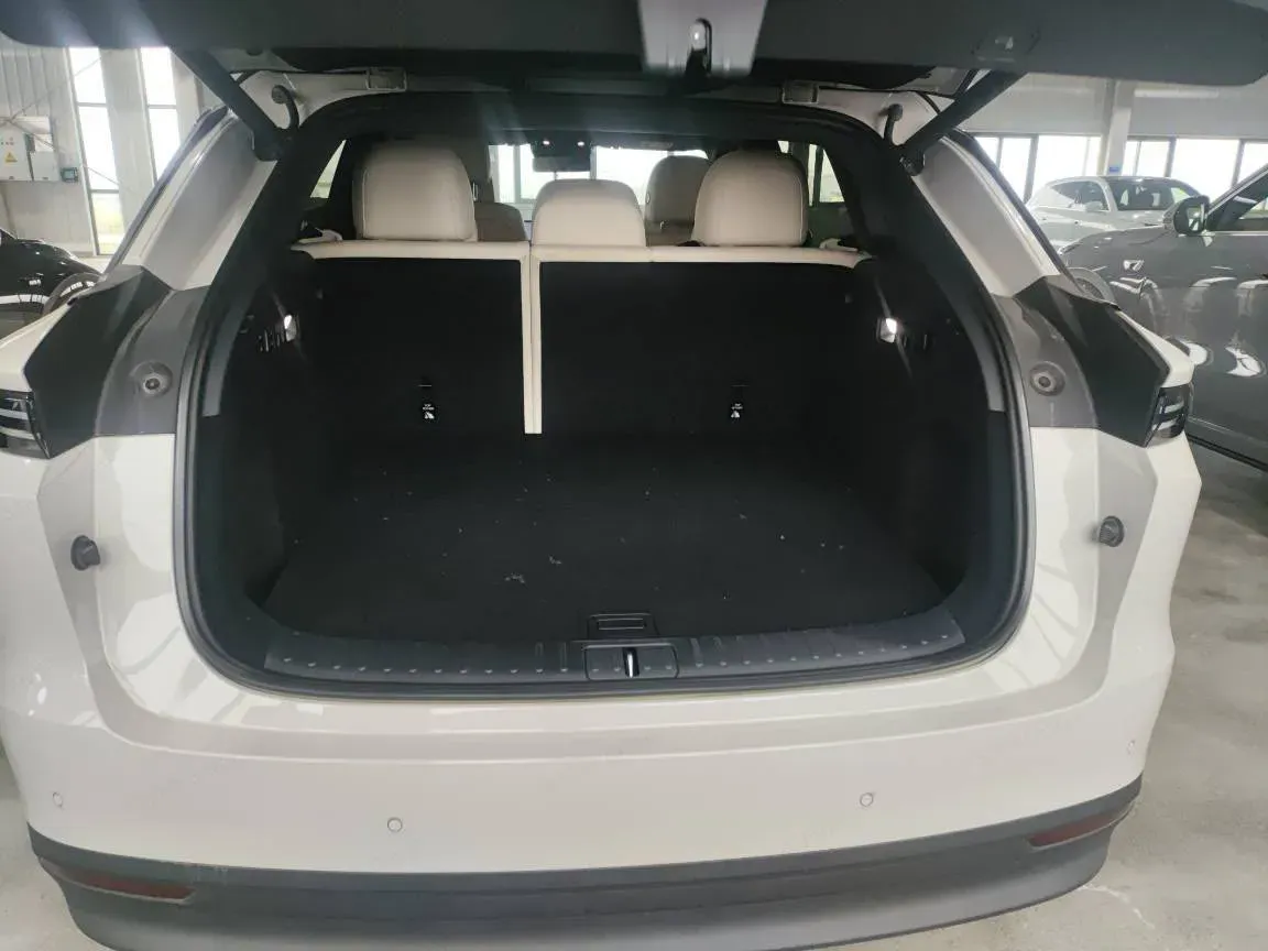 2025 Li i6 BEV,autocango,china used car exporter,china ev exporter,chinese used car exporter,chinese used ev exporter