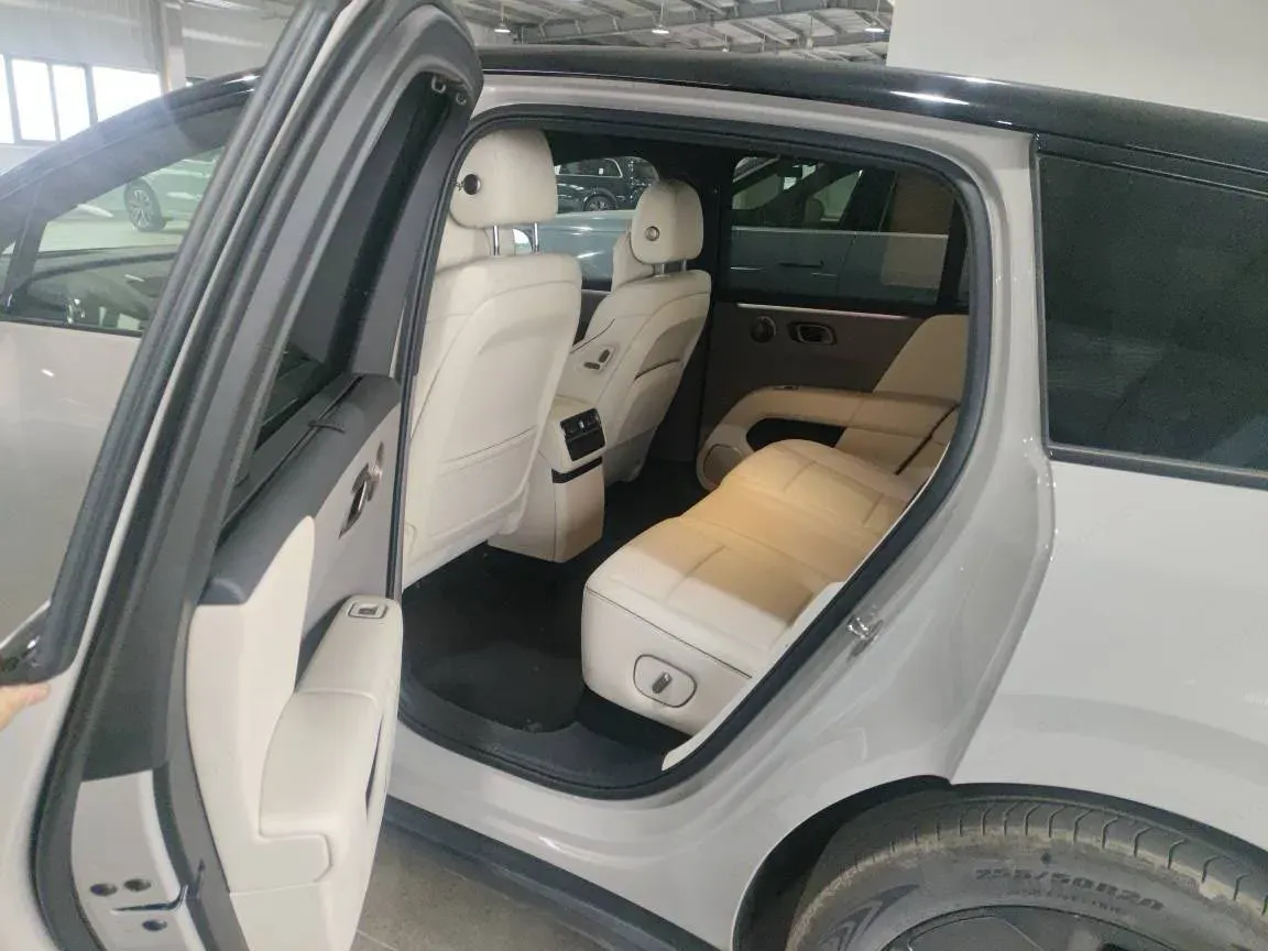 2025 Li i6 BEV,autocango,china used car exporter,china ev exporter,chinese used car exporter,chinese used ev exporter