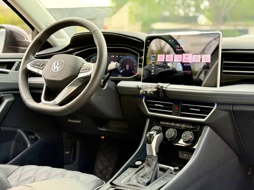 2024 Volkswagen Sagitar 1.5T 160HP L4 7DCT,autocango,china used car exporter,china ev exporter,chinese used car exporter,chinese used ev exporter