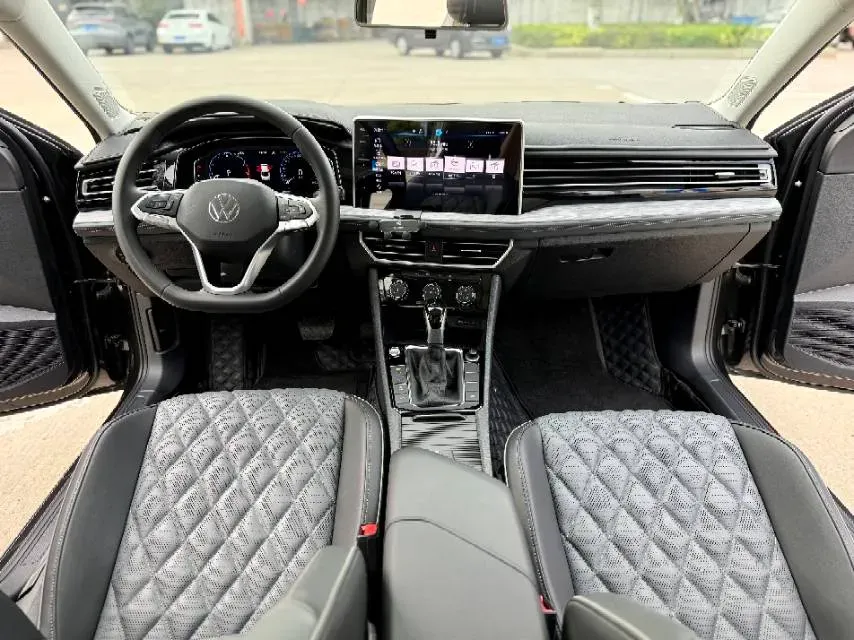 2024 Volkswagen Sagitar 1.5T 160HP L4 7DCT,autocango,china used car exporter,china ev exporter,chinese used car exporter,chinese used ev exporter