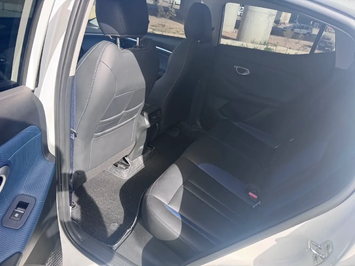 2023 GAC Trumpchi GS3 1.5T 177HP L4 7DCT,autocango,china used car exporter,china ev exporter,chinese used car exporter,chinese used ev exporter