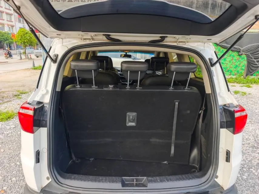 2019 WuLing HongGuang S3 1.5L 112HP L4 6MT,autocango,china used car exporter,china ev exporter,chinese used car exporter,chinese used ev exporter