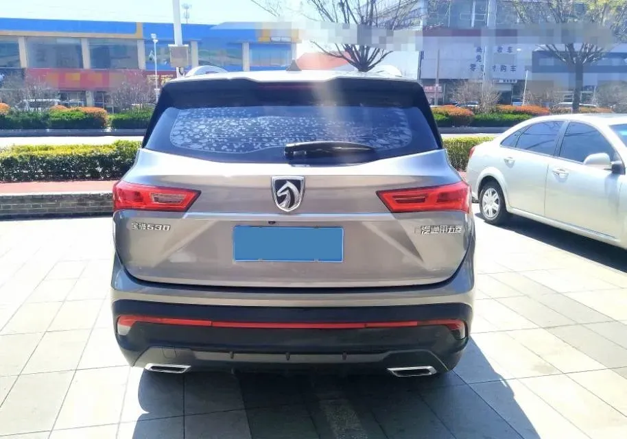 2018 BaoJun 530 1.5T 150HP L4 6MT,autocango,china used car exporter,china ev exporter,chinese used car exporter,chinese used ev exporter