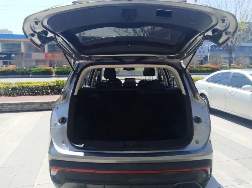 2018 BaoJun 530 1.5T 150HP L4 6MT,autocango,china used car exporter,china ev exporter,chinese used car exporter,chinese used ev exporter