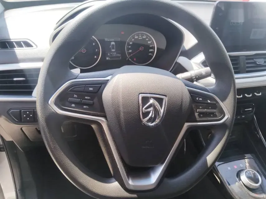 2018 BaoJun 530 1.5T 150HP L4 6MT,autocango,china used car exporter,china ev exporter,chinese used car exporter,chinese used ev exporter