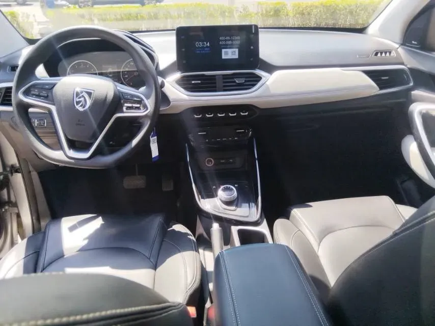 2018 BaoJun 530 1.5T 150HP L4 6MT,autocango,china used car exporter,china ev exporter,chinese used car exporter,chinese used ev exporter