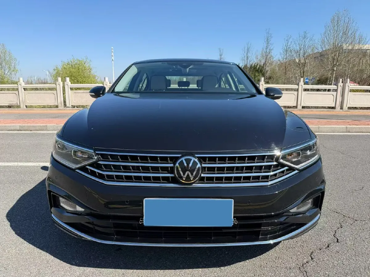 2023 Volkswagen Magotan 2.0T 186HP L4 7DCT,autocango,china used car exporter,china ev exporter,chinese used car exporter,chinese used ev exporter