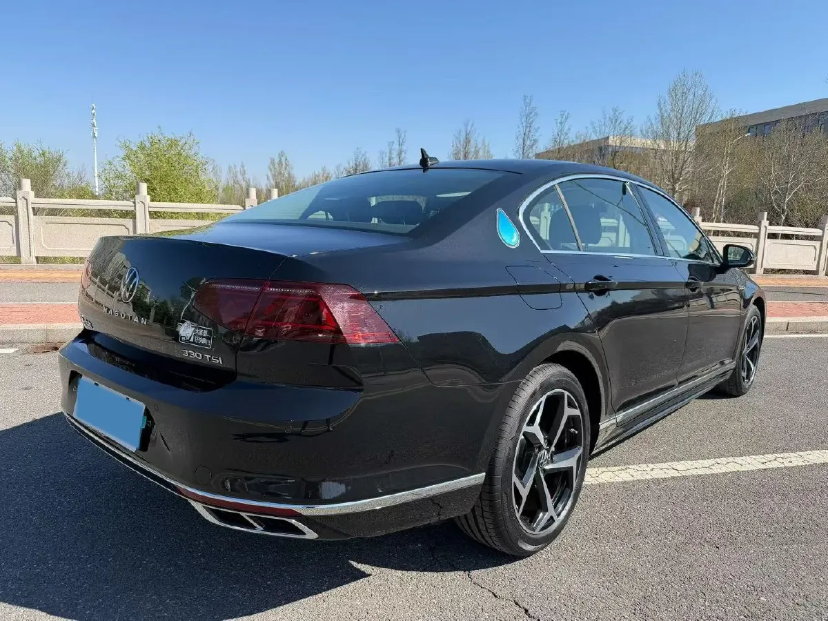 2023 Volkswagen Magotan 2.0T 186HP L4 7DCT,autocango,china used car exporter,china ev exporter,chinese used car exporter,chinese used ev exporter