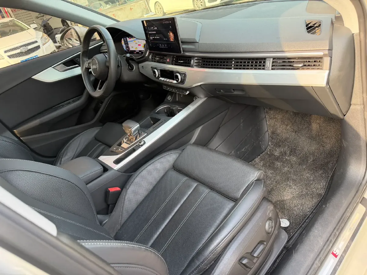 2020 Audi A4L 2.0T 190HP L4 7DCT,autocango,china used car exporter,china ev exporter,chinese used car exporter,chinese used ev exporter