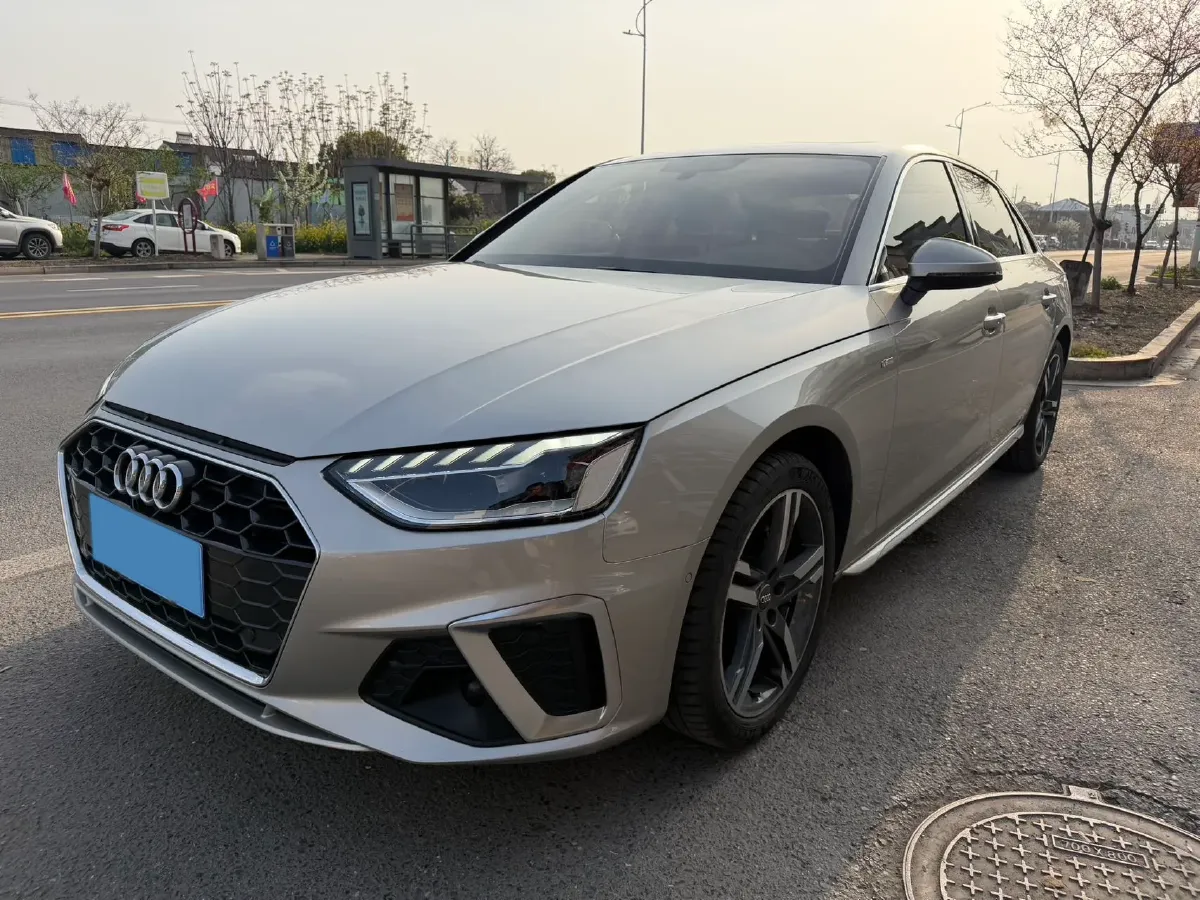 2020 Audi A4L 2.0T 190HP L4 7DCT,autocango,china used car exporter,china ev exporter,chinese used car exporter,chinese used ev exporter