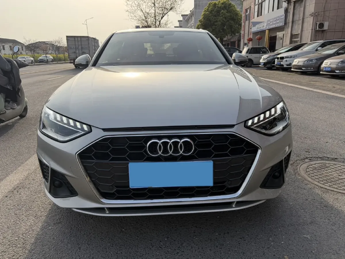 2020 Audi A4L 2.0T 190HP L4 7DCT,autocango,china used car exporter,china ev exporter,chinese used car exporter,chinese used ev exporter