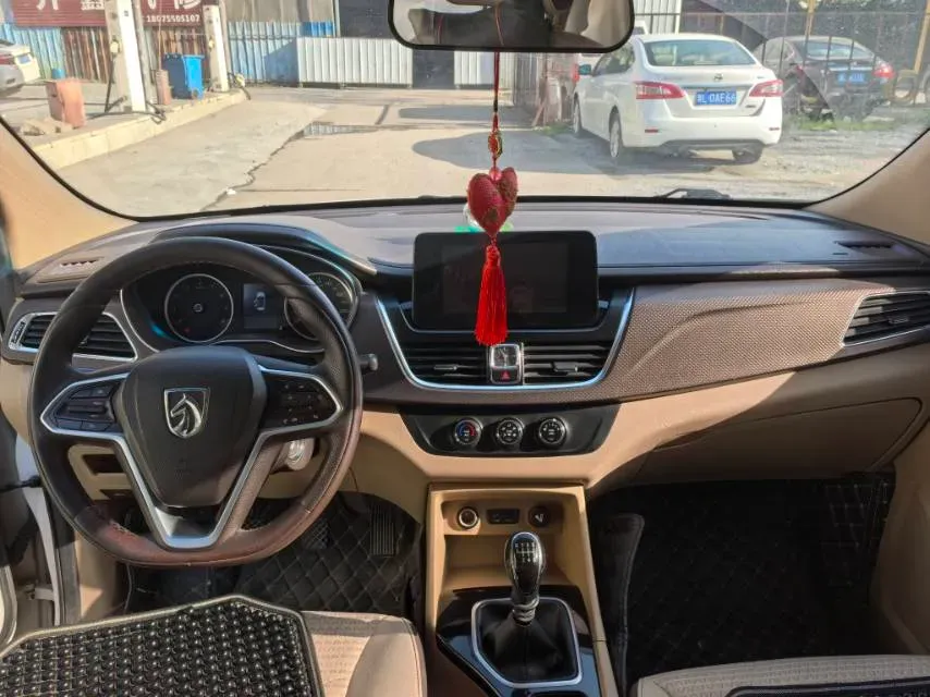 2017 BaoJun 730 1.5T 150HP L4 6MT,autocango,china used car exporter,china ev exporter,chinese used car exporter,chinese used ev exporter