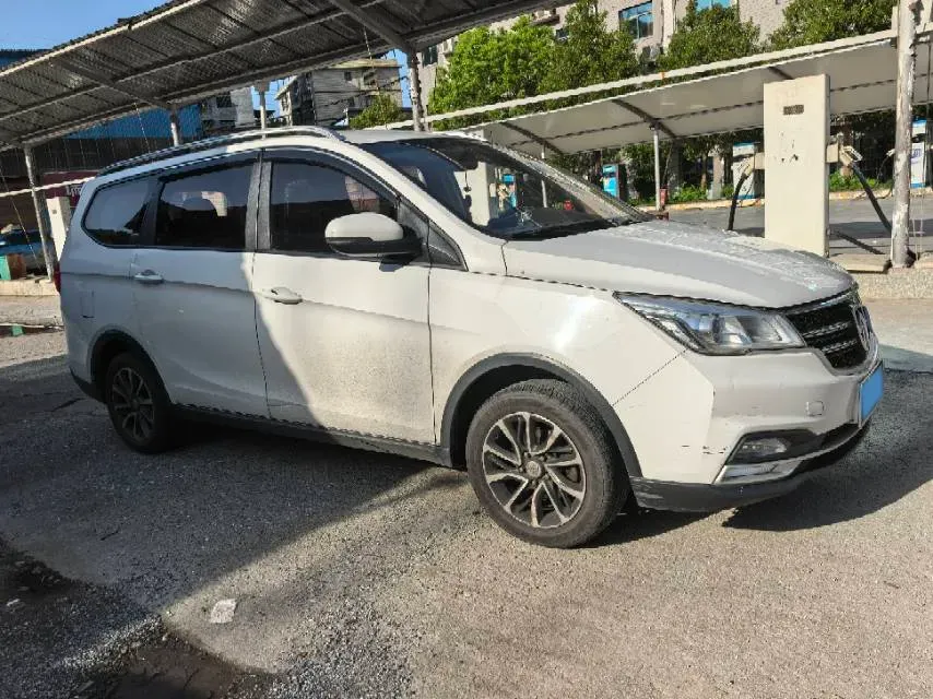2017 BaoJun 730 1.5T 150HP L4 6MT,autocango,china used car exporter,china ev exporter,chinese used car exporter,chinese used ev exporter
