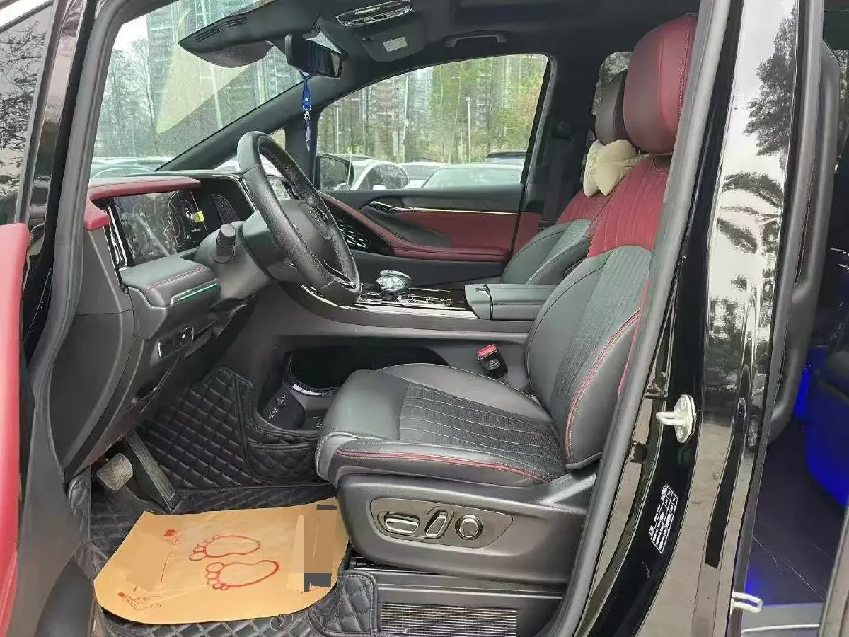 2023 GAC Trumpchi M8 2.0T 252HP L4 8AT,autocango,china used car exporter,china ev exporter,chinese used car exporter,chinese used ev exporter