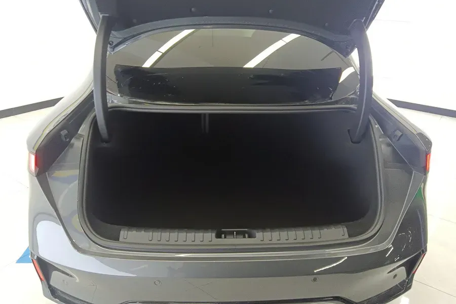 2024 LYNK&CO 07 EM-P 1.5T 163HP L4 3DHT PHEV 18.99KWH,autocango,china used car exporter,china ev exporter,chinese used car exporter,chinese used ev exporter