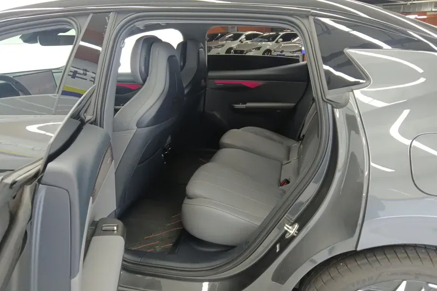 2024 LYNK&CO 07 EM-P 1.5T 163HP L4 3DHT PHEV 18.99KWH,autocango,china used car exporter,china ev exporter,chinese used car exporter,chinese used ev exporter