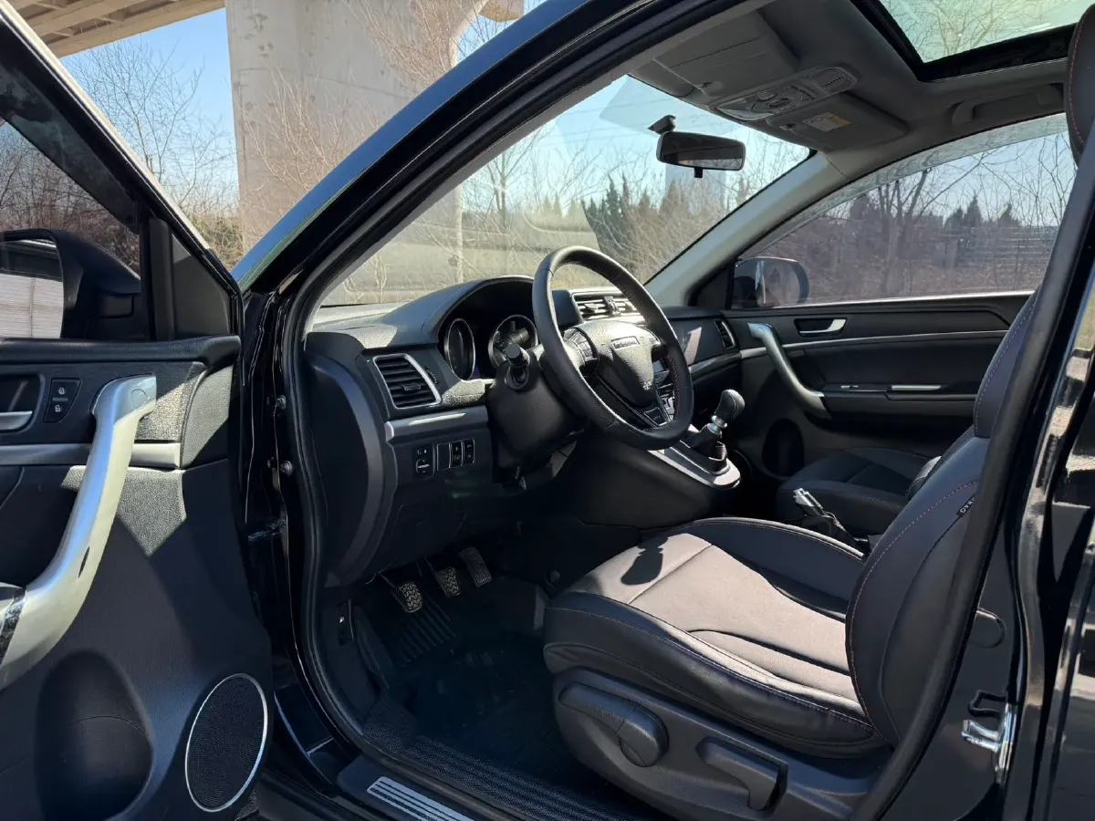 2018 Haval M6 1.5T 150HP L4 6MT,autocango,china used car exporter,china ev exporter,chinese used car exporter,chinese used ev exporter