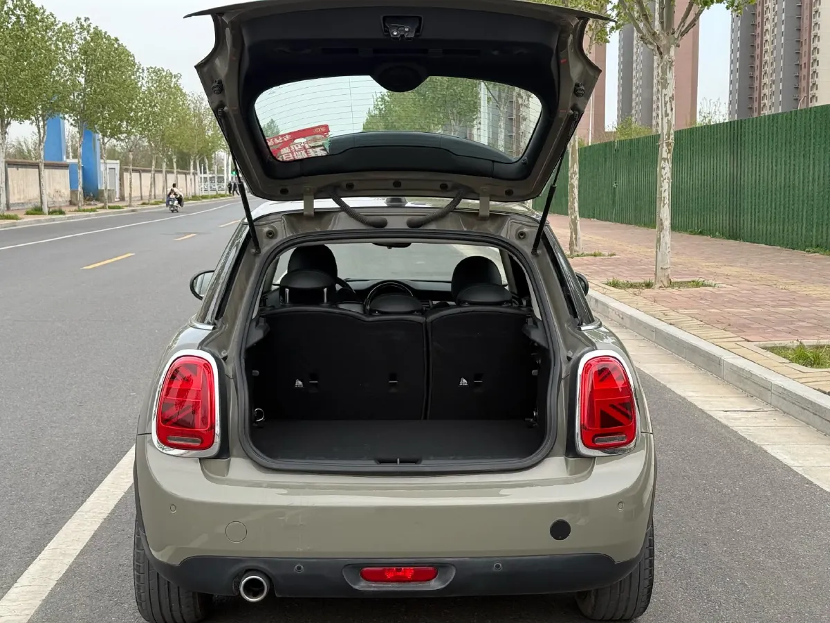 2020 MINI MINI 1.5T 136HP L3 7DCT,autocango,china used car exporter,china ev exporter,chinese used car exporter,chinese used ev exporter