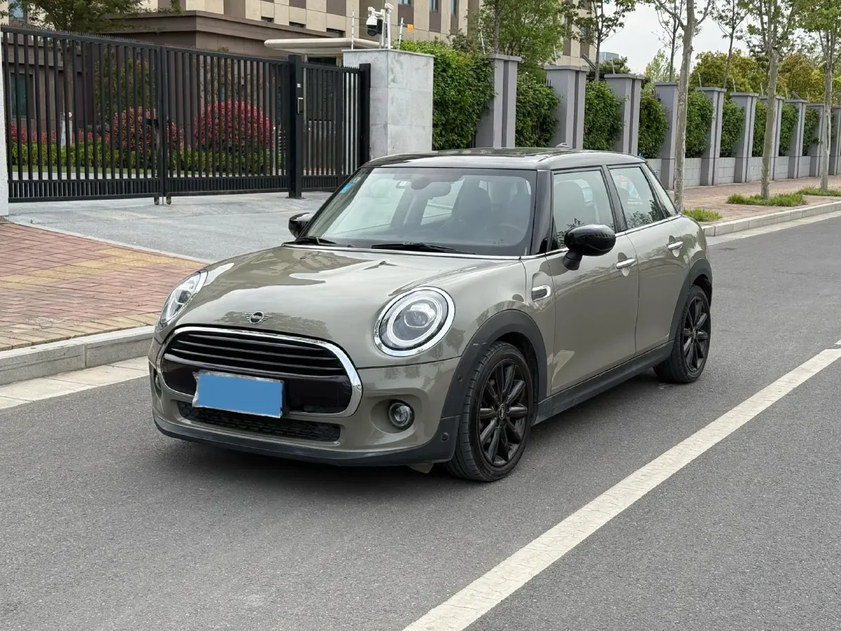 2020 MINI MINI 1.5T 136HP L3 7DCT,autocango,china used car exporter,china ev exporter,chinese used car exporter,chinese used ev exporter