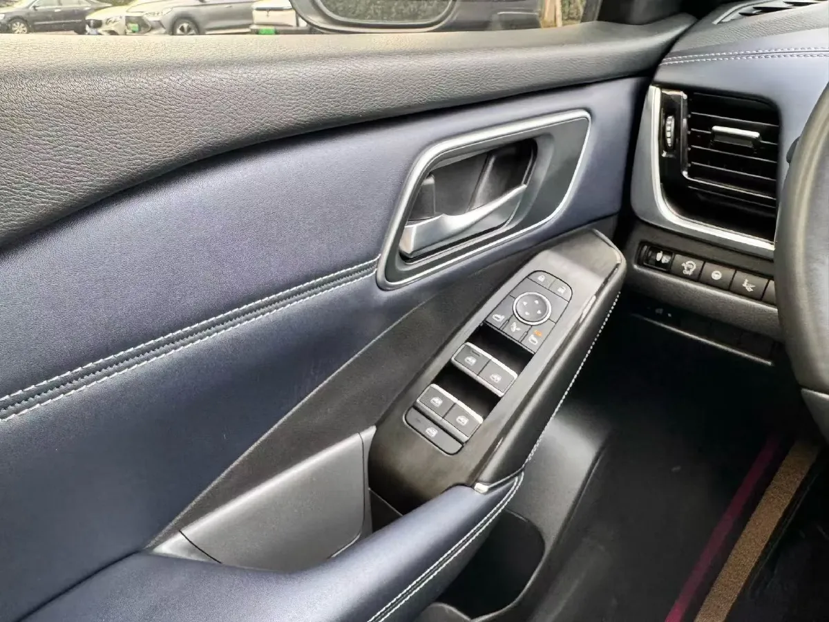 2023 Nissan Qashqai 1.3T 158HP L4 CVT,autocango,china used car exporter,china ev exporter,chinese used car exporter,chinese used ev exporter